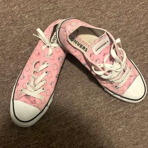 Hello kitty pink converse